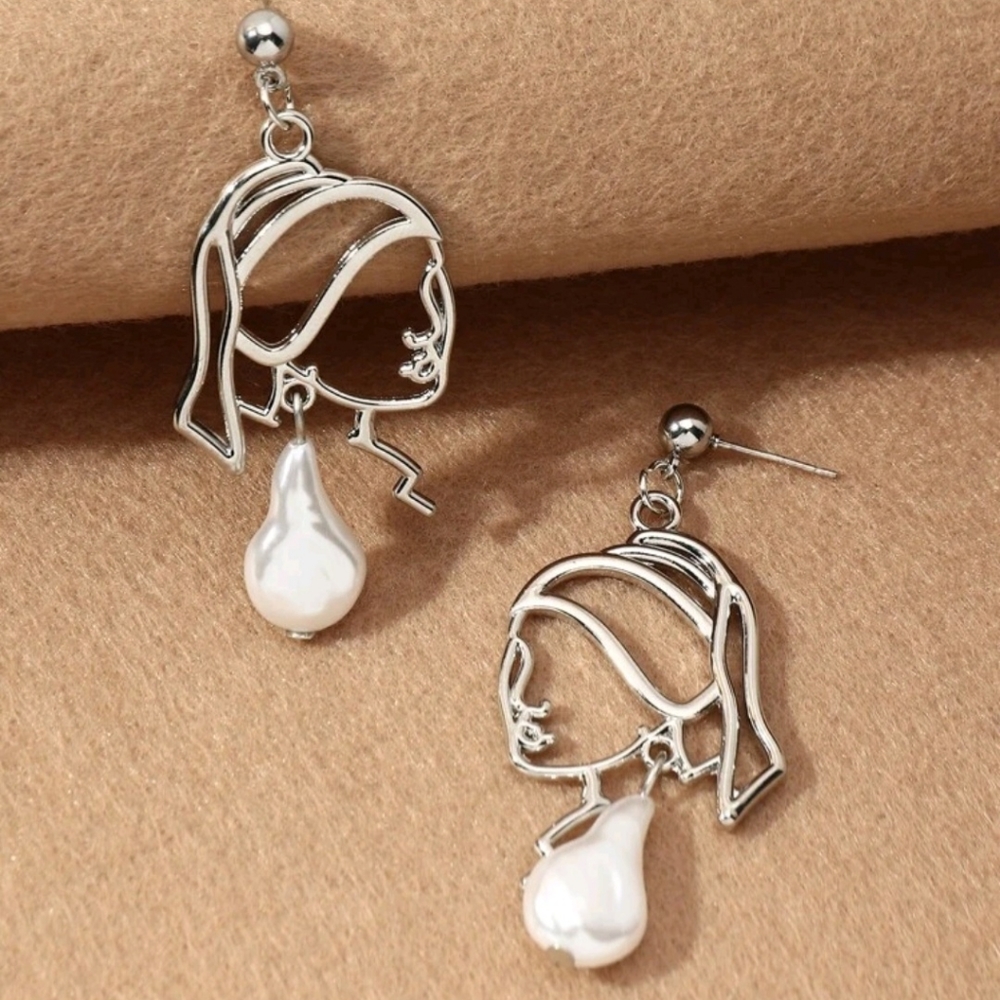 Unique Abstract art earrings. With faux pearls (S925)
